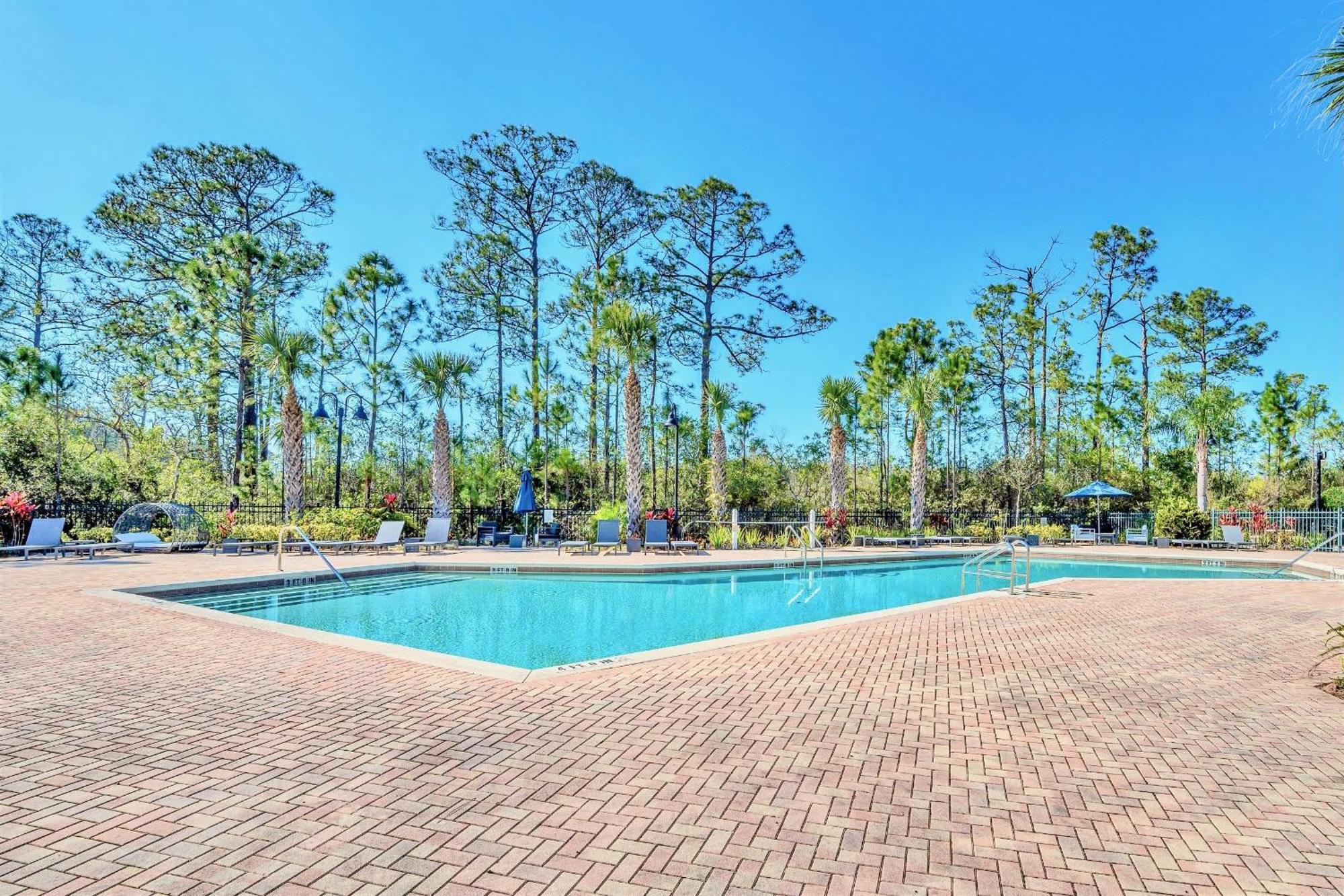 Modern 2Br Condo - Hot Tub And Pool - Near Disney Orlando Buitenkant foto