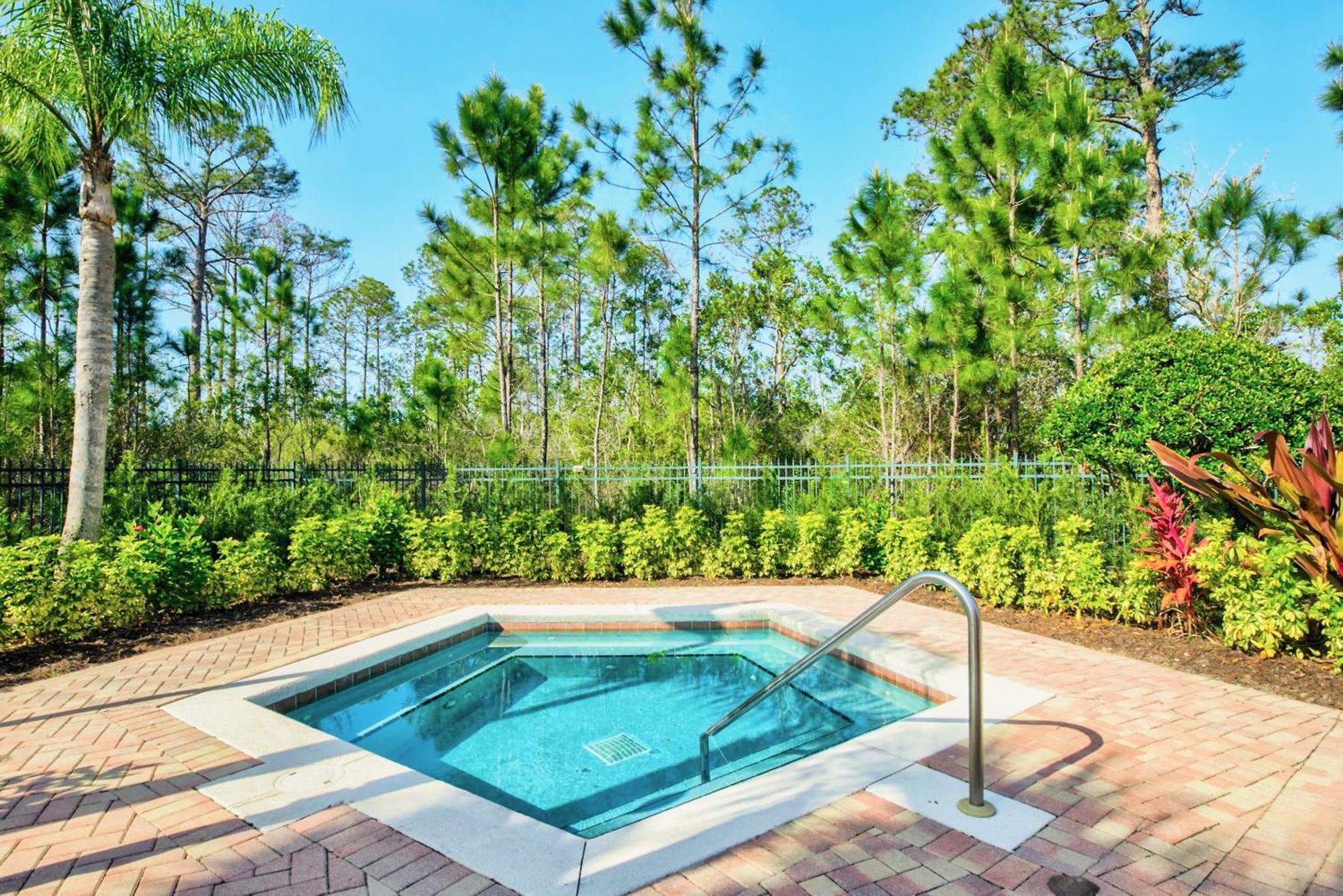 Modern 2Br Condo - Hot Tub And Pool - Near Disney Orlando Buitenkant foto