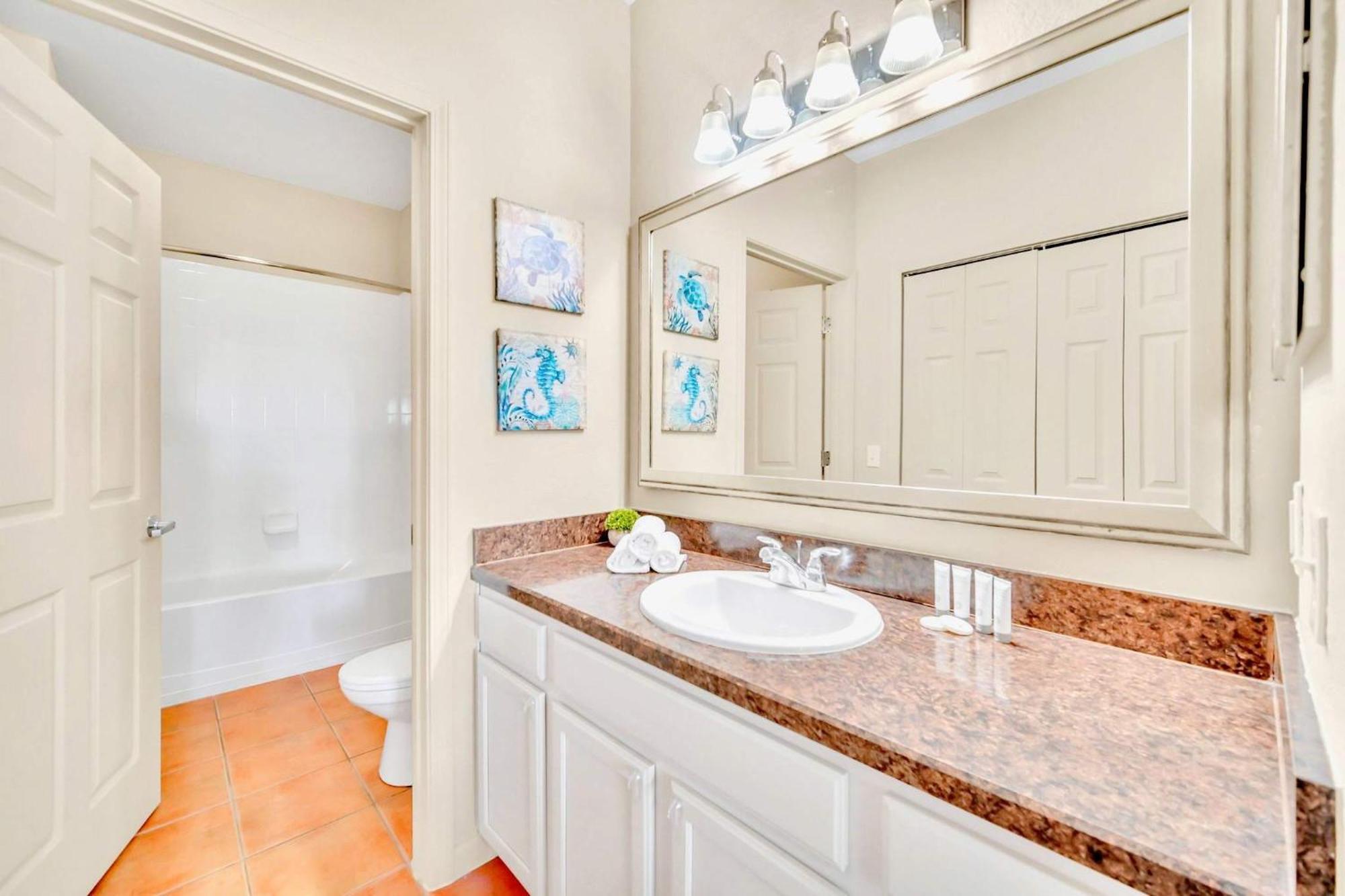 Modern 2Br Condo - Hot Tub And Pool - Near Disney Orlando Buitenkant foto