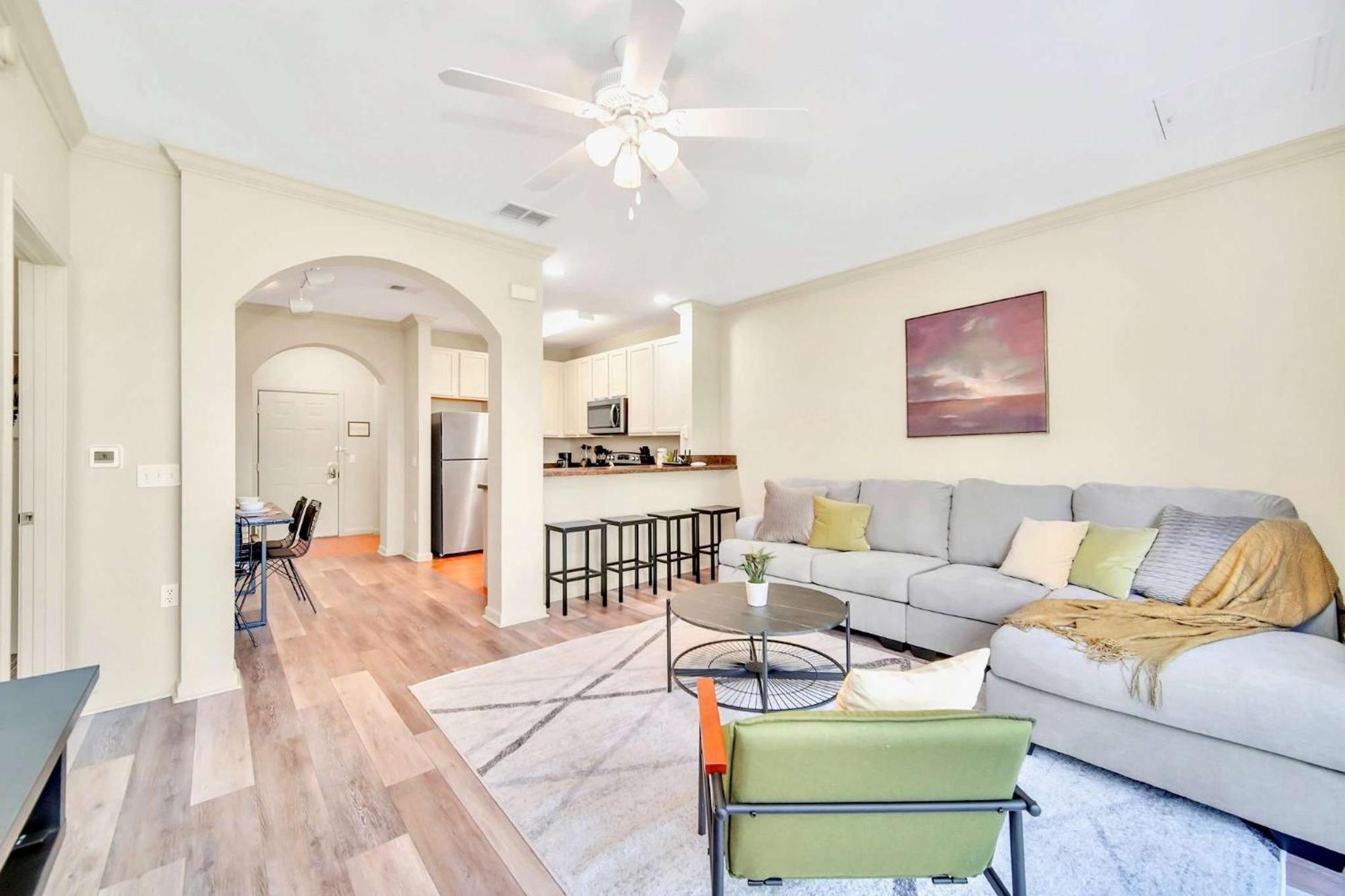 Modern 2Br Condo - Hot Tub And Pool - Near Disney Orlando Buitenkant foto