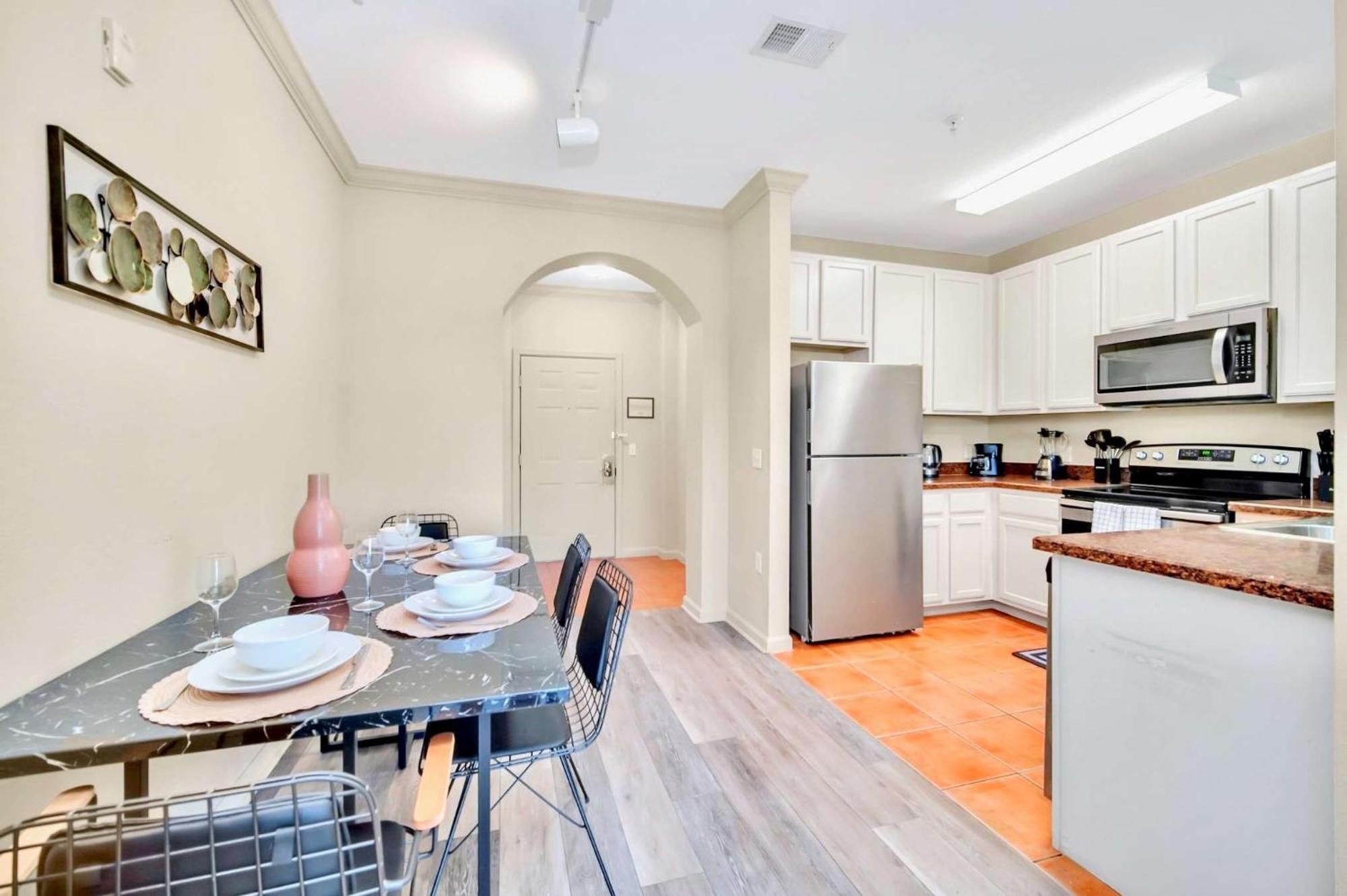 Modern 2Br Condo - Hot Tub And Pool - Near Disney Orlando Buitenkant foto